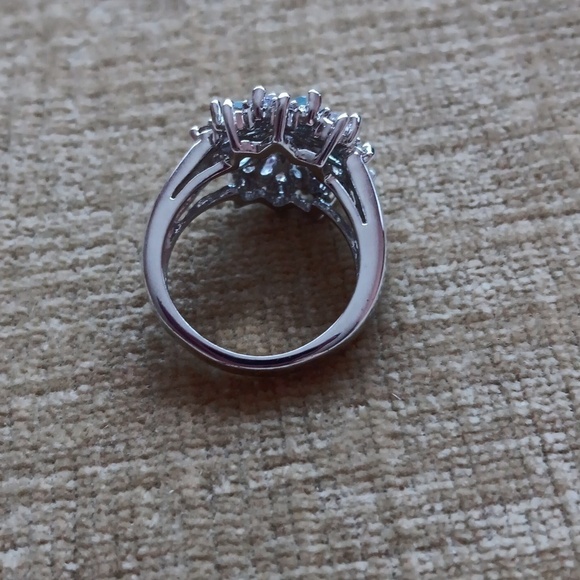 Silver Tone Rhinestone Flower Ring - Picture 11 of 13